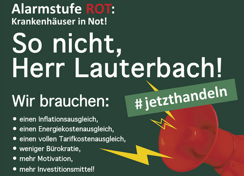 Auf dem Plakat "So nicht, Herr Lauterbach" werden politische Forderungen des Klinikums Nordfriesland formuliert.