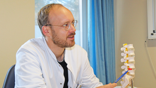 Dr. Matthias Reitz ist Facharzt für Neurochirurgie
